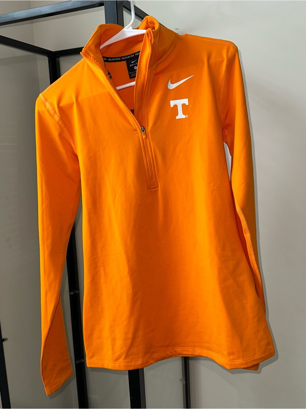NWT Nike Women’s Tennessee Volunteers Quarter-Zip Pullover Sz M